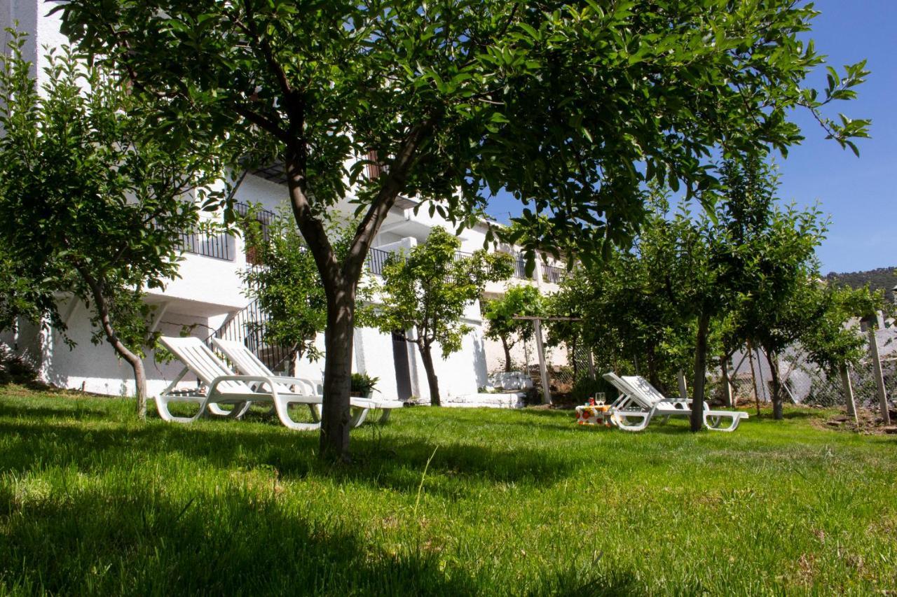 Puerta Bubion Apartamentos Exterior photo